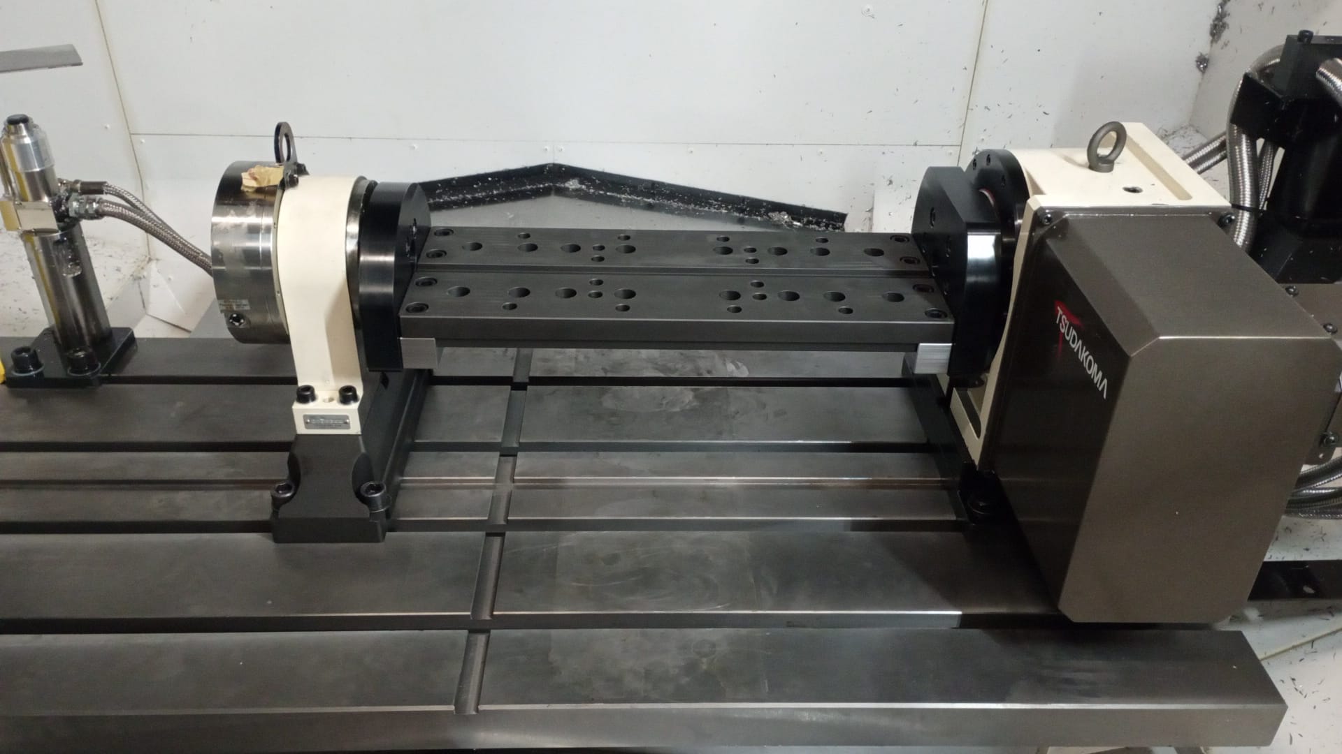 OKUMA TSUDAKOMA 4th axis Trunnion